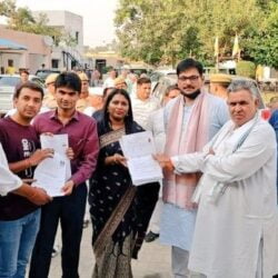 mla dhirendra singh with farmers
