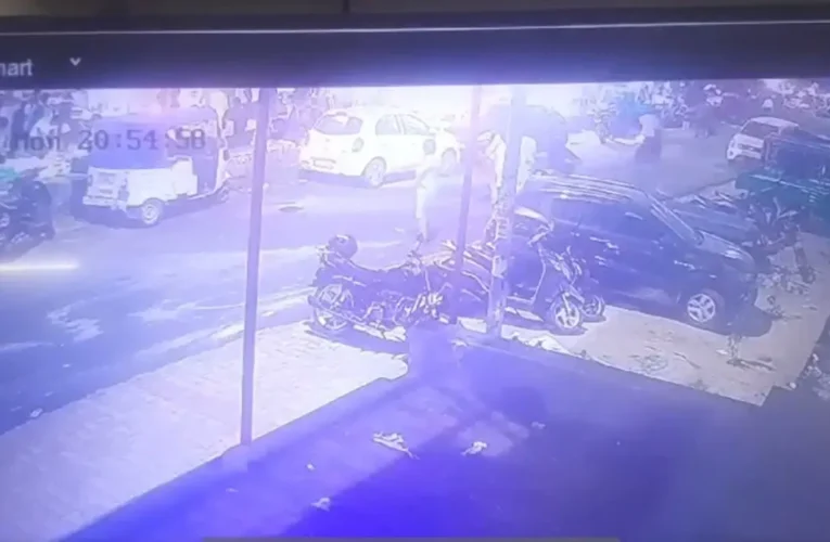 ग्रेटर नोएडा वेस्ट की गैलेक्सी वेगा सोसाइटी के बाहर महिला की चेन लूटने का प्रयास