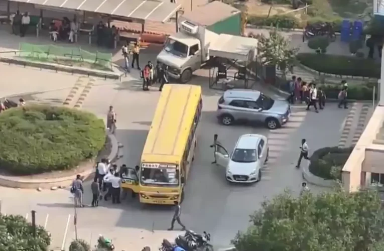 ग्रेनो वेस्ट की सेवियर ग्रीन आर्क सोसायटी के सिक्योरिटी गार्डों ने स्कूल बस ड्राइवर को पीटा