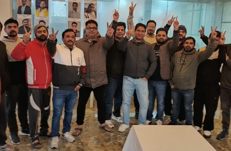 ग्रेनो वेस्ट की राजहंस रेसिडेंसी में एओए चुनाव संपन्न, नए पदाधिकारियों का चयन